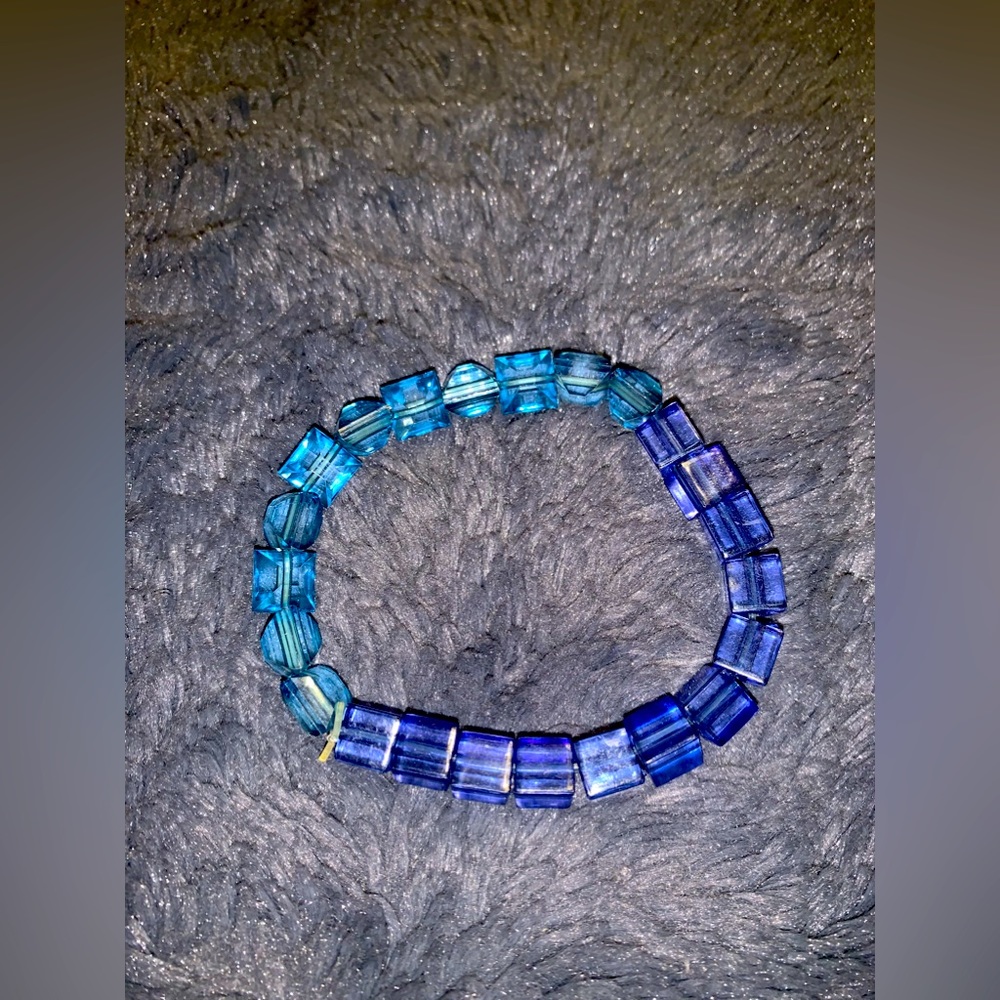 Bracelet with acrylic beads